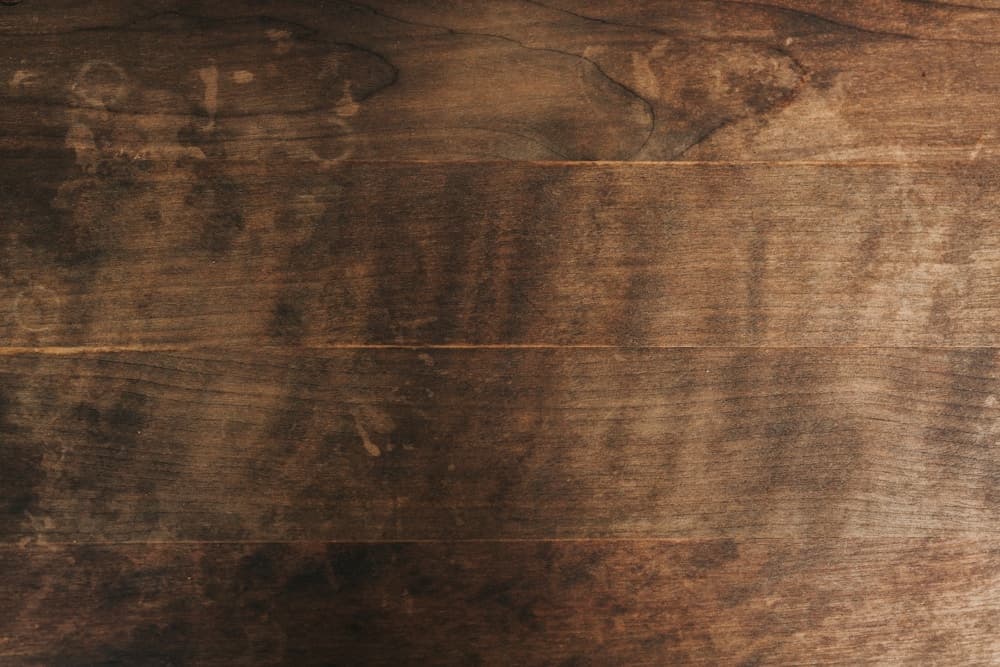 Rich, dark walnut wood grain